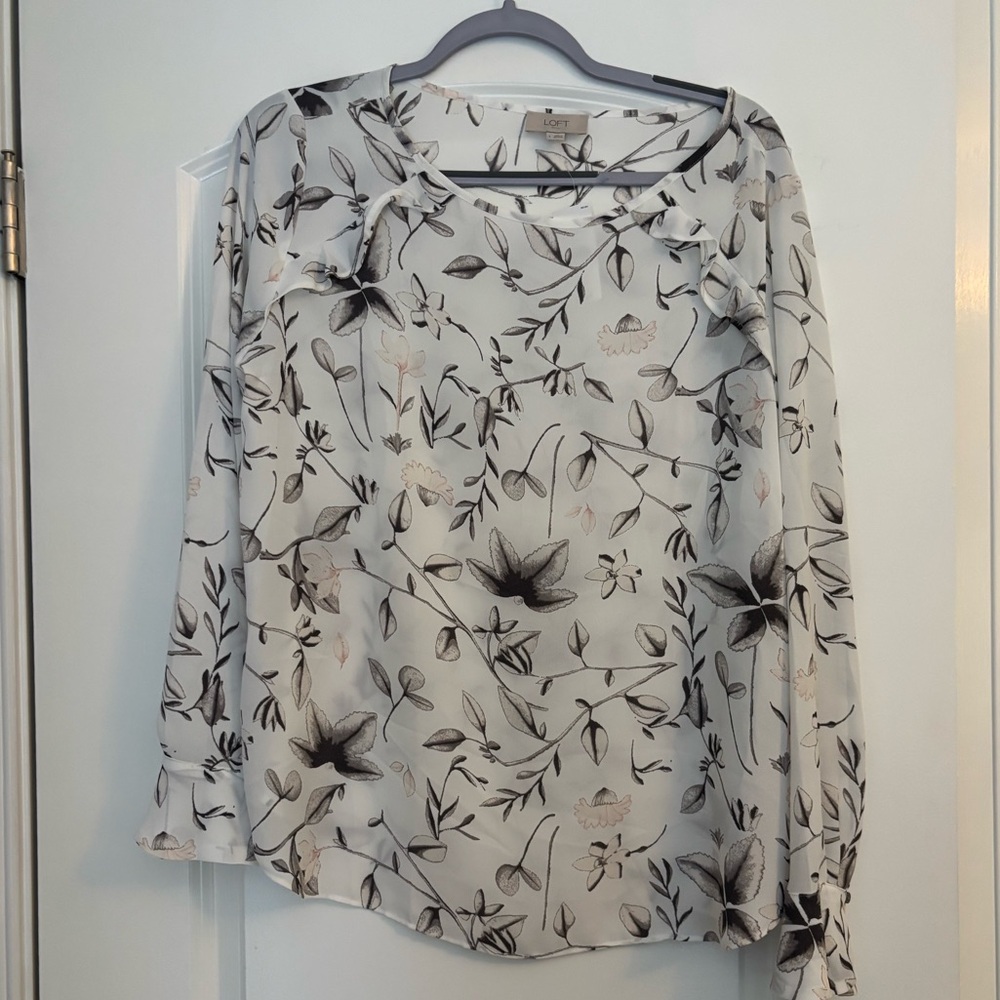 LOFT Floral Print Women's Top - Black and White